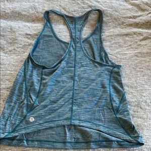 Lulu crop workout tank